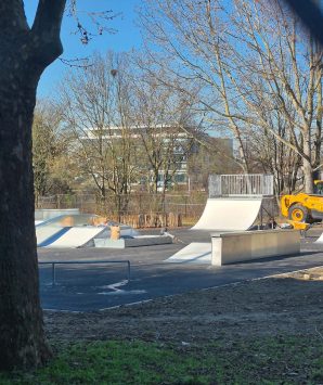 Skate park équipé par LJSA – rampes et garde-corps sur mesure